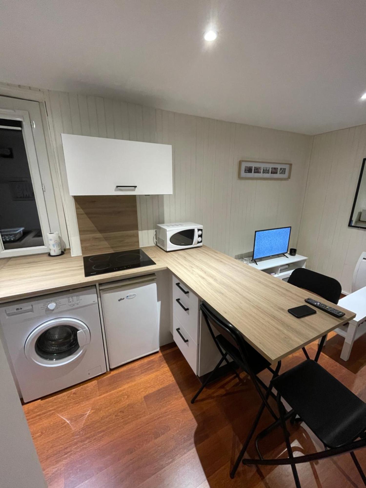 Charmant Studio En Plein Coeur De Chambery Exterior photo